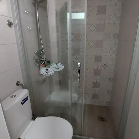 Miha Private Parking, Terrace, Near Zoo & Park Daire